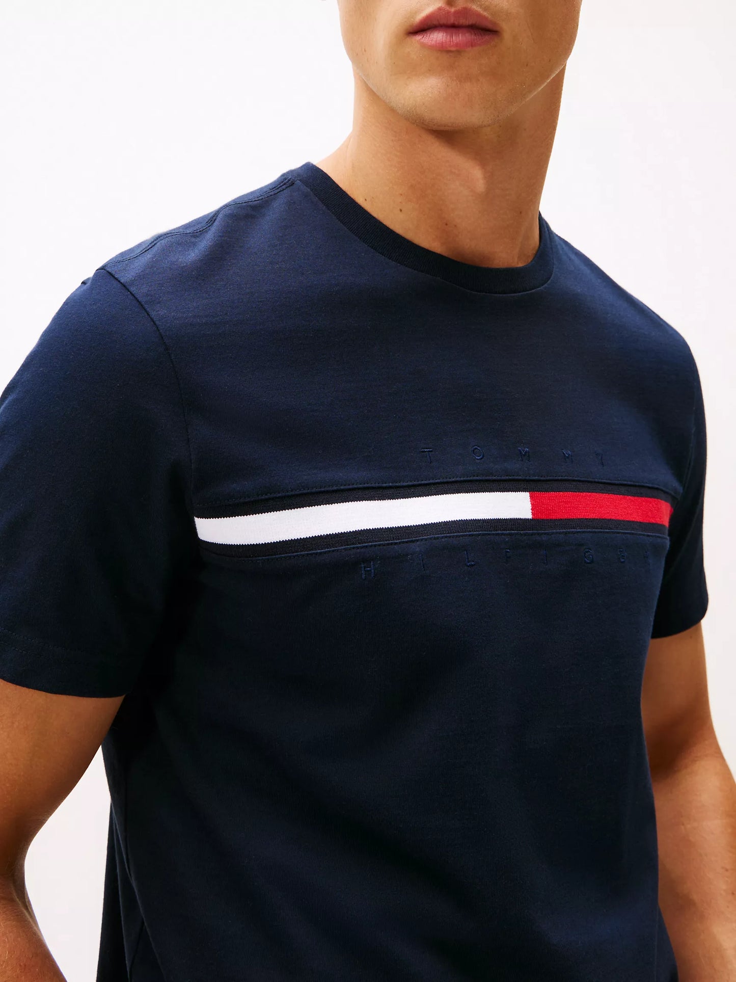 Camiseta Tommy Hilfiger Embroidered Flag Logo T-Shirt Talla M